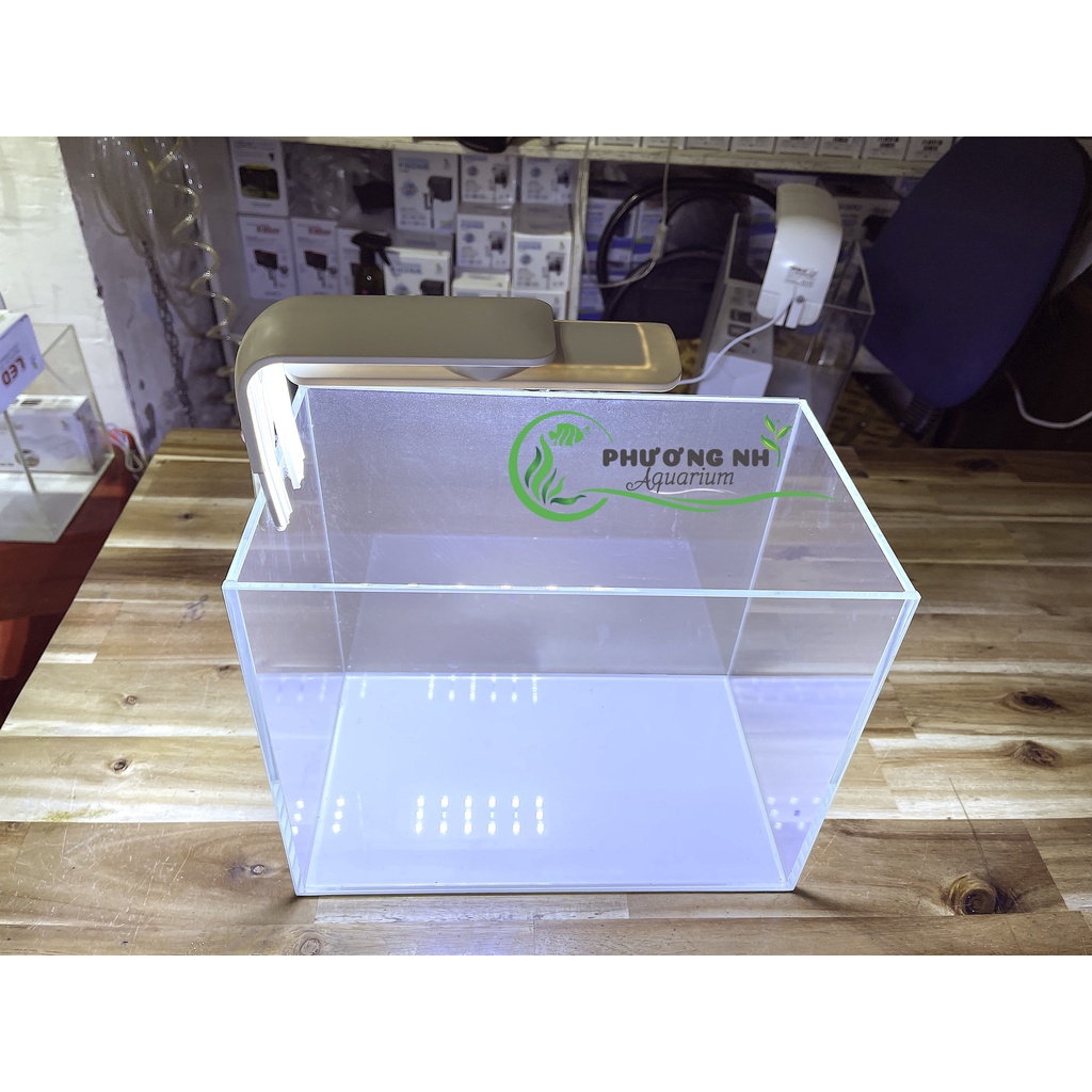 Đèn kẹp xoay 90 độ Jeneca