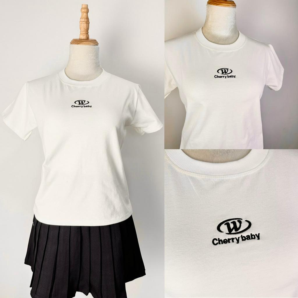Áo BABY TEE nữ thêu logo W white form fit ENTYTY shop