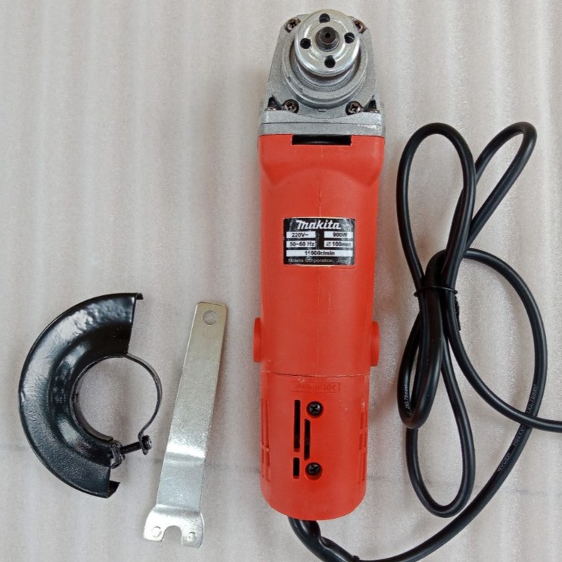 Máy cắt cầm tay Makita 900W lõi đồng giá cực sốc