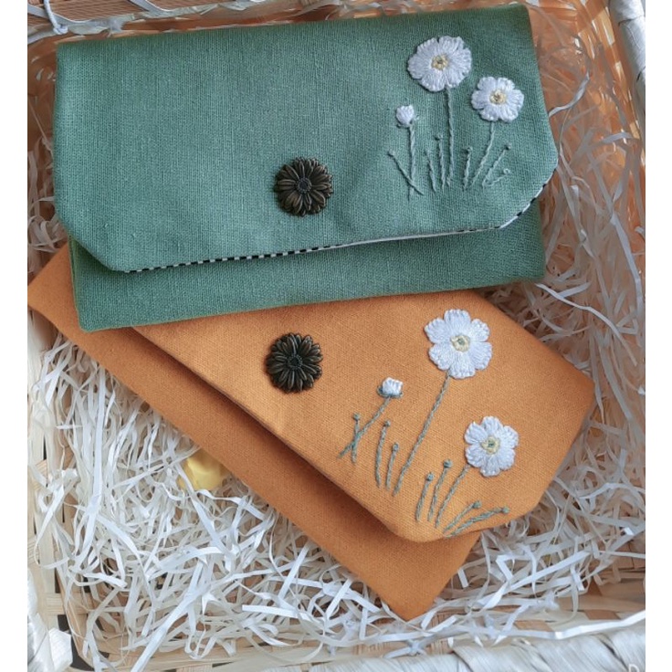 Ví vải linen thêu tay handmade