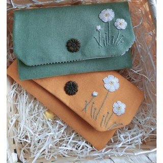 Ví vải linen thêu tay handmade