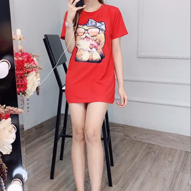 Đầm suông form rộng .