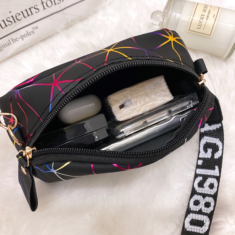 Túi Xách Đeo Vai Kiểu Vuông Nhỏ Màu Laser Thời Trang Nữ Sành Điệu