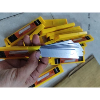 2 Dao rọc giấy loại lớn,50 lưỡi dao rọc giấy