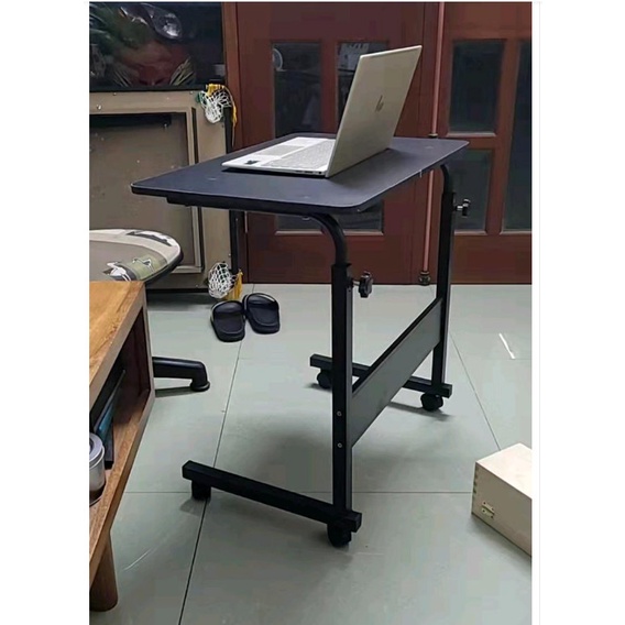 Bàn thông minh phù hợp với mọi lứa tuổi dùng để ngồi giường hoặc sofa, bàn đa năng nâng hạ chiều cao thiết kế tiện lợi