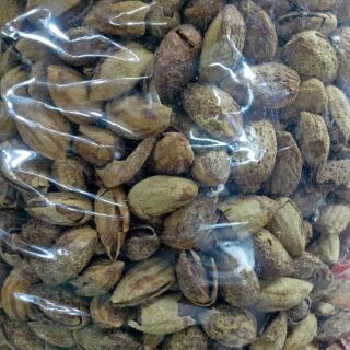 Hạt hạnh nhân 75000/250gr