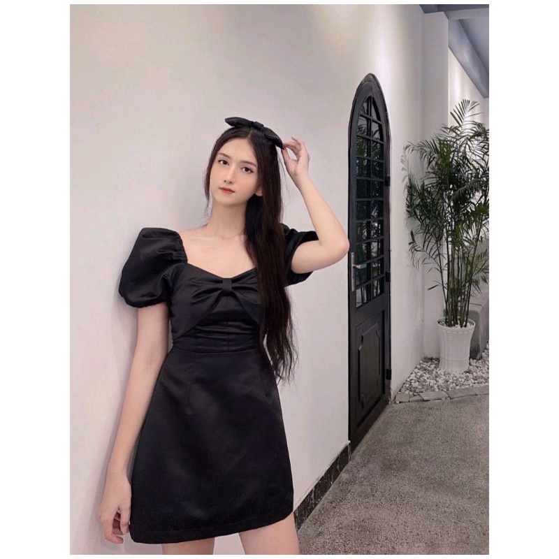 váy đen tay bồng