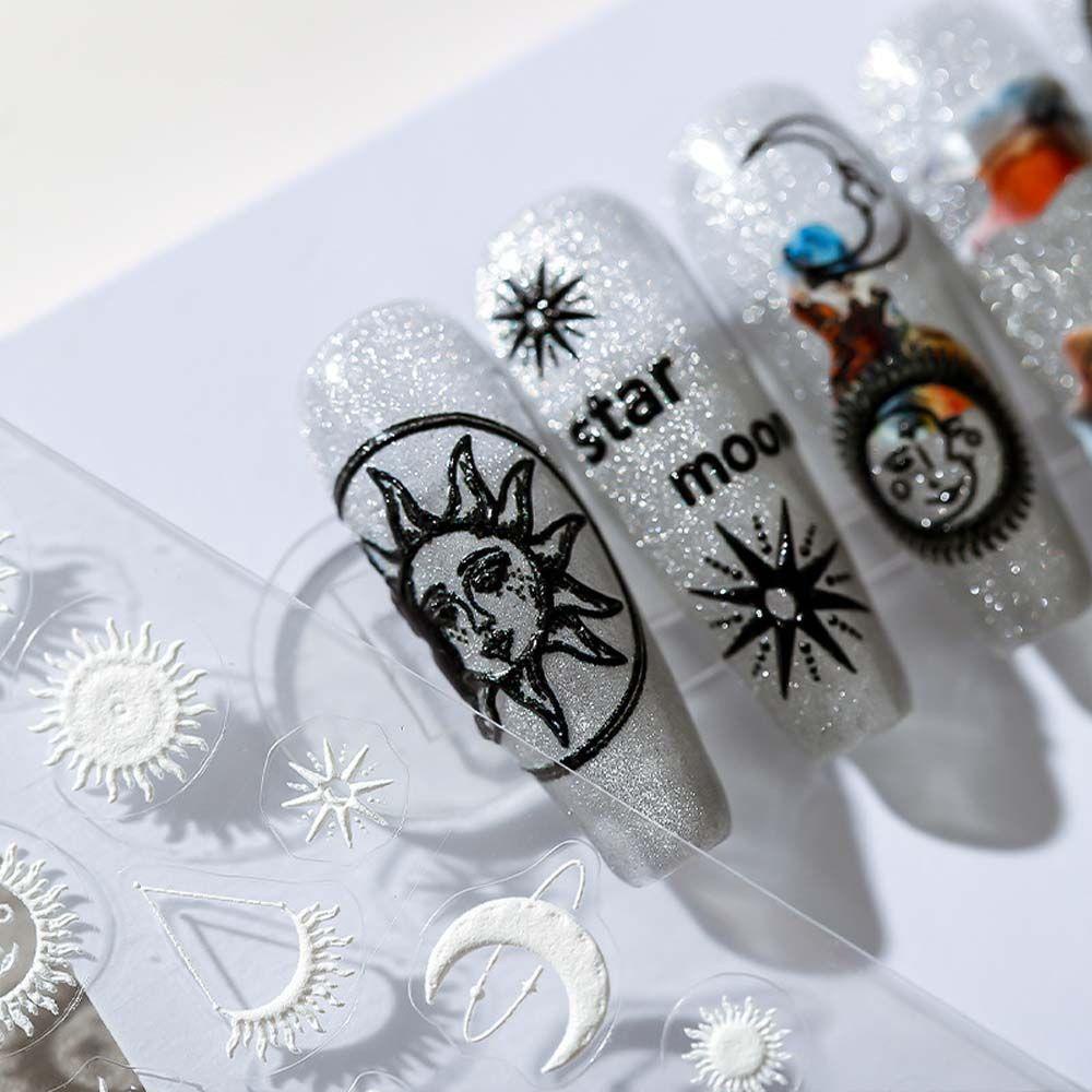 Miếng Dán Trang Trí Móng Tay Họa Tiết Hoạt Hình Trái Tim / Mặt Trăng Xinh Xắn