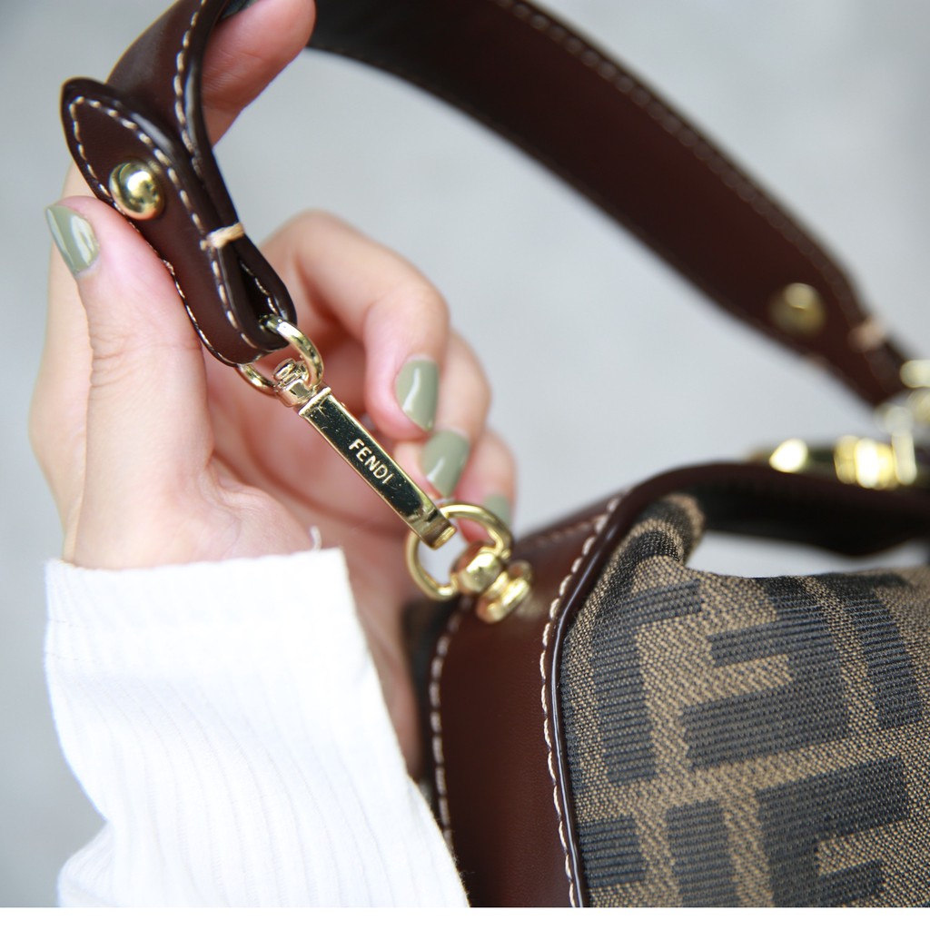 Túi xách FENDI cốp mềm mini