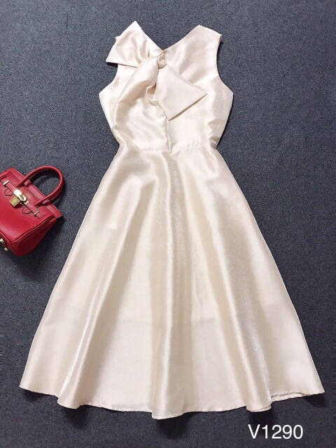 Váy be xoè bồng phối nơ vai thiết kế DVC