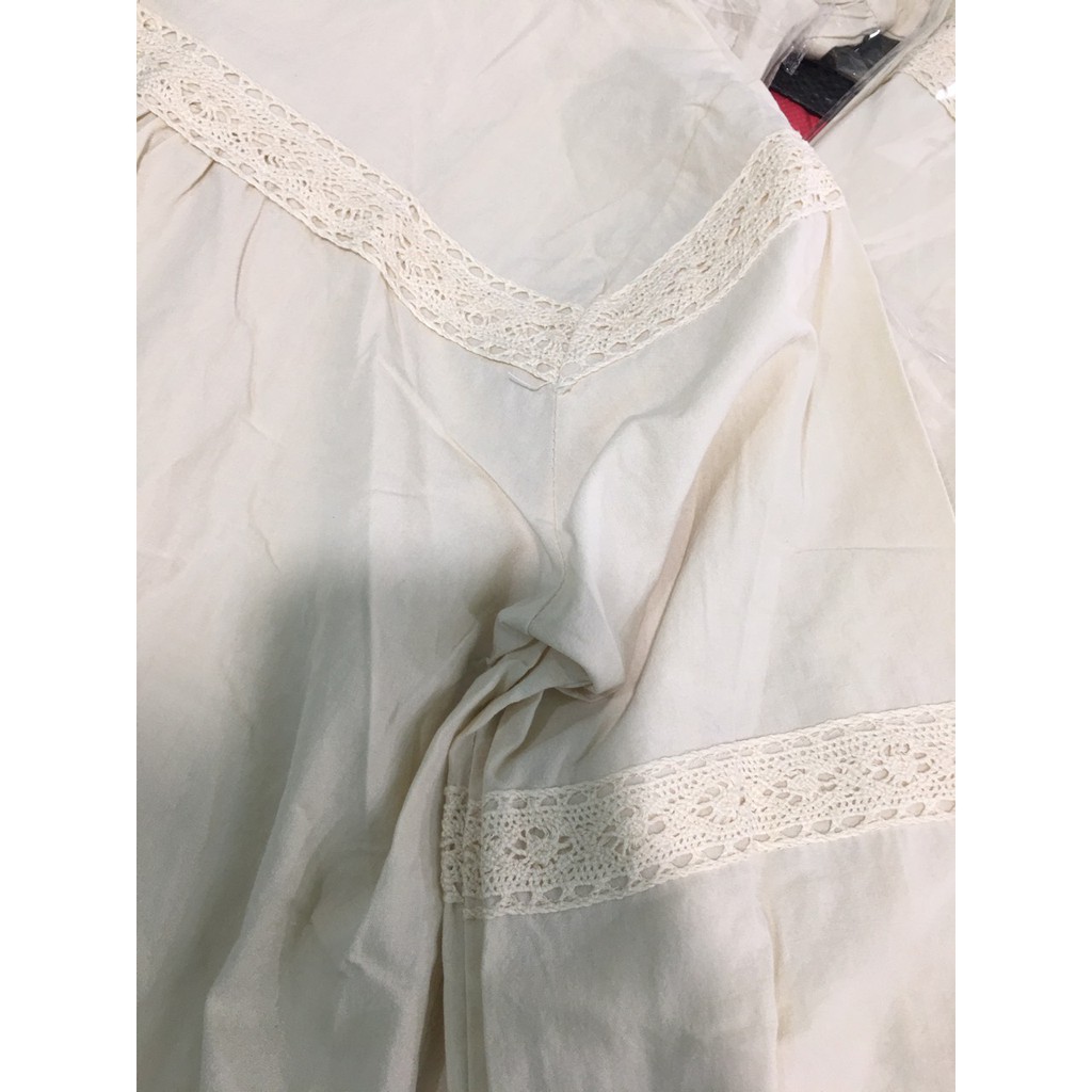 [ Mã WASTRUN4 giảm 10% tối đa 30K đơn 99K] Áo sơmi kiểu cổ sen tay xoè | BigBuy360 - bigbuy360.vn