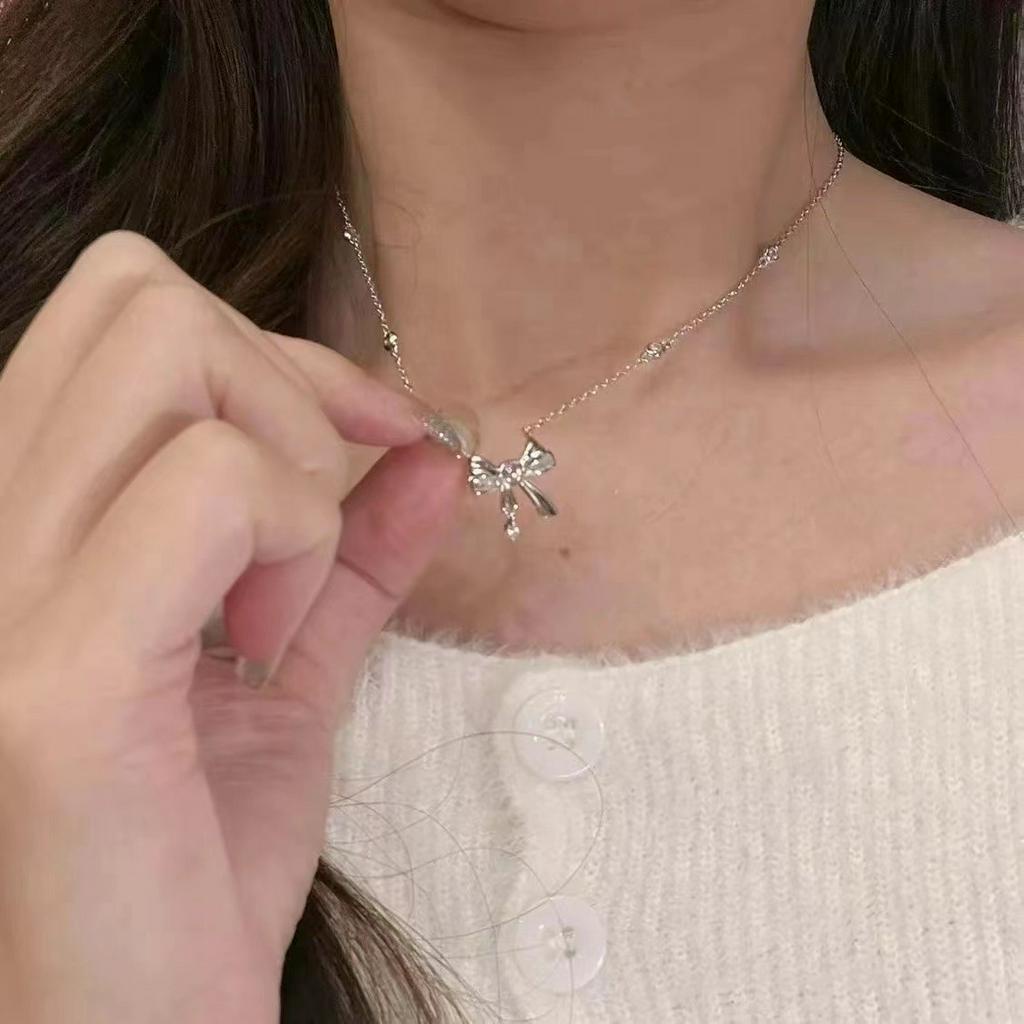 Vòng cổ MặT HìNh Nơ TráI Tim ĐíNh Kim Cương Giả ThờI Trang
