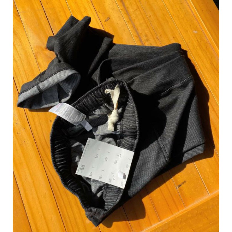 [Mã SKAMAP6 giảm 8% TỐI ĐA 50K đơn250K] [Auth]Quần Nỉ Nam Uniqlo Jersey Relaxed Ankle Pants -434930(Có Sẵn) | BigBuy360 - bigbuy360.vn