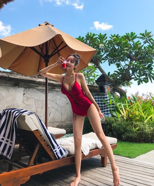 [BKN237] &lt;HÀN&gt; BODYSUIT ĐỎ ĐAN DÂY NGỰC KIỂU HÀN