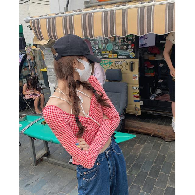 Áo yếm hai dây của phụ nữ Baishui, thiết kế hot girl tính, vẻ đẹp thích hợp, ngắn có lưng trong