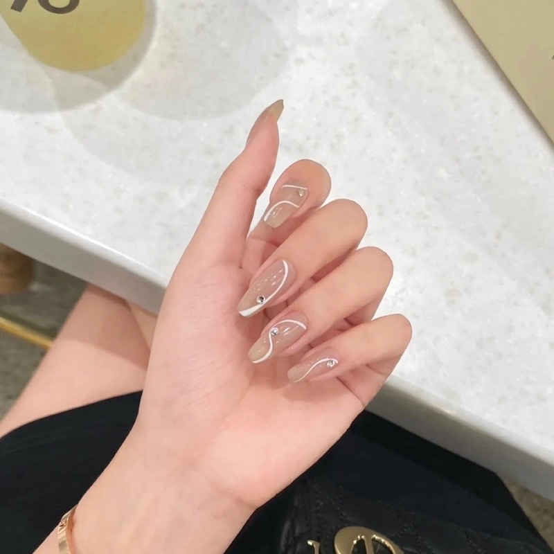 Móng dán thạch đính đá thiết kế thủ công cao cấp