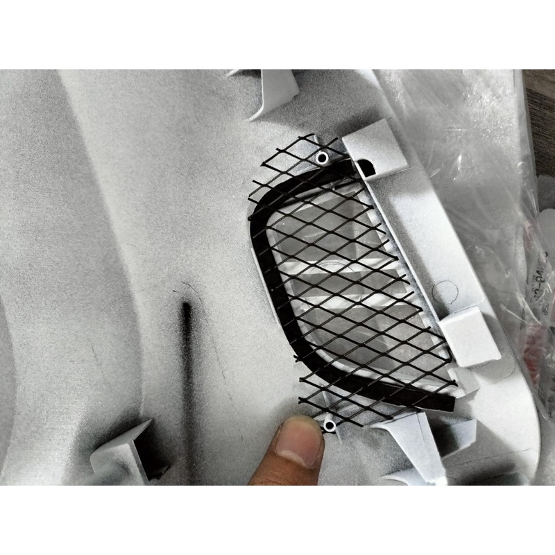 lưới sắt lắp bửng trước ex 135 4s