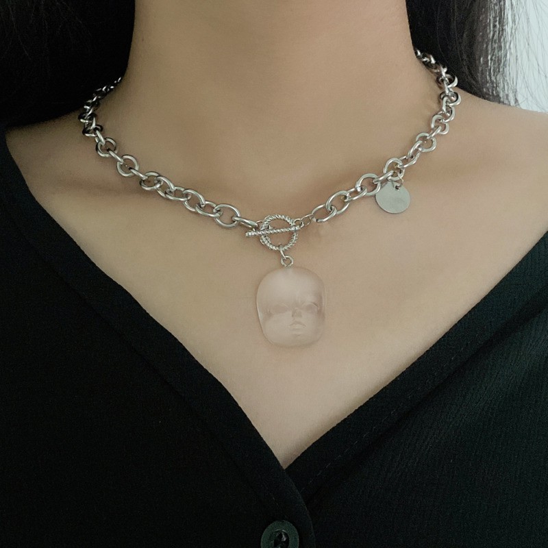 Dây chuyền thời trang độc đáo cho búp bê