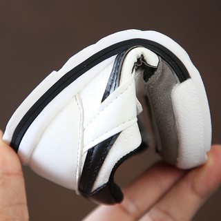 Giày thể thao thời trang