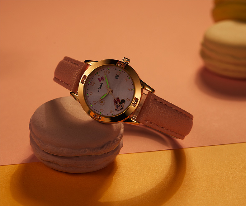 Đồng Hồ Đeo Tay Máy Quartz Dạ Quang In Hoạt Hình Disney Minnie Donald Bằng Thép Không Gỉ Dễ Thương Cho Bé Gái