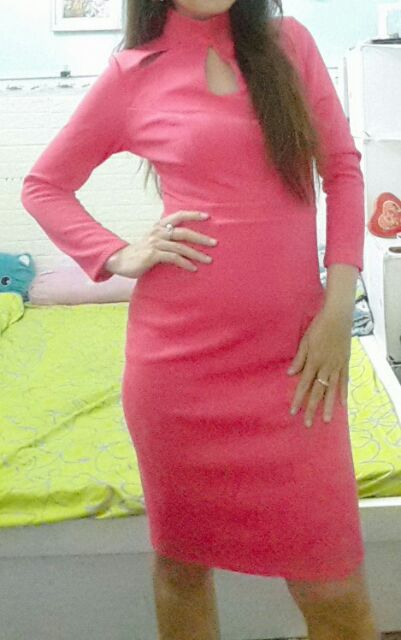 Đầm body thun dày dặn size S-M thanh lý . hàng mới 100%, hết giá khỏi trả giá nhé