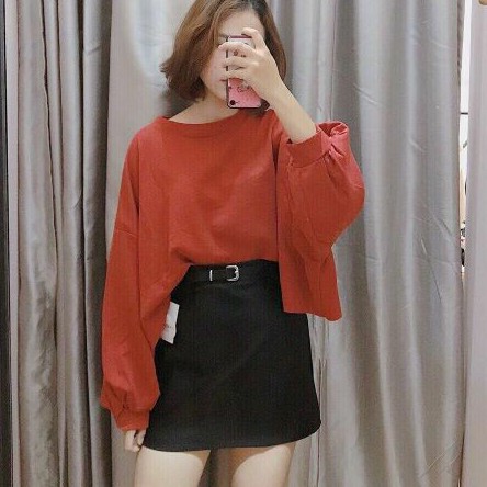 Áo thun CROPTOP tay dài phôm rộng đẹp.