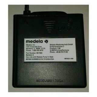 Hộp pin Medela pump