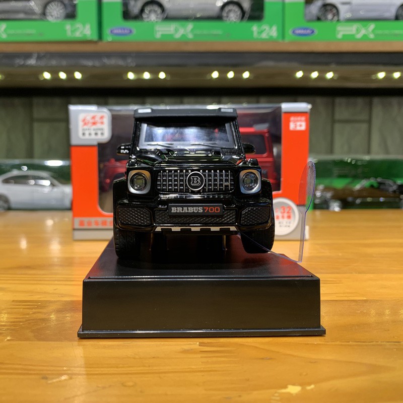 Mô hình xe Mercedes-Benz G700 Brabus tỉ lệ 1:32 Double Horses màu đen