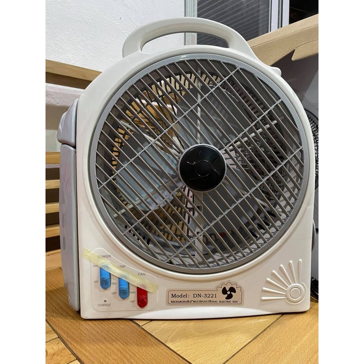 Quạt Sạc Tích Điện MELODY FAN - Quạt Tích Điện Dạng Hộp Hai Bình Ắc Quy Sử Dụng Thời Gian 8 Tiếng, Có Đèn Led Siêu Sáng