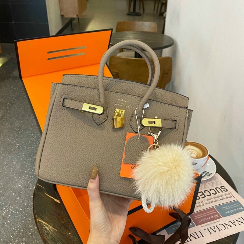 Túi Bi Kinnnn da sần hạt gạo size 25,30 full phụ kiện(không hộp) tặng kèm khăn lụa