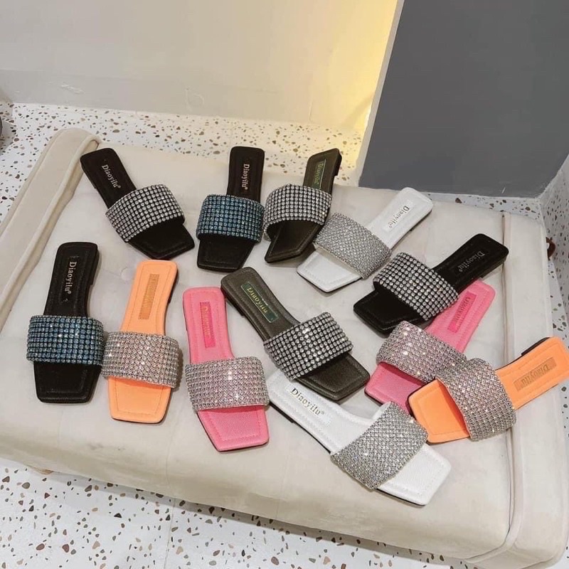 Dép bản xoàn đế bệt Alexsanderwal  xoàn cực sáng chuẩn xịn từ phom đến chất f1 hót quanh năm