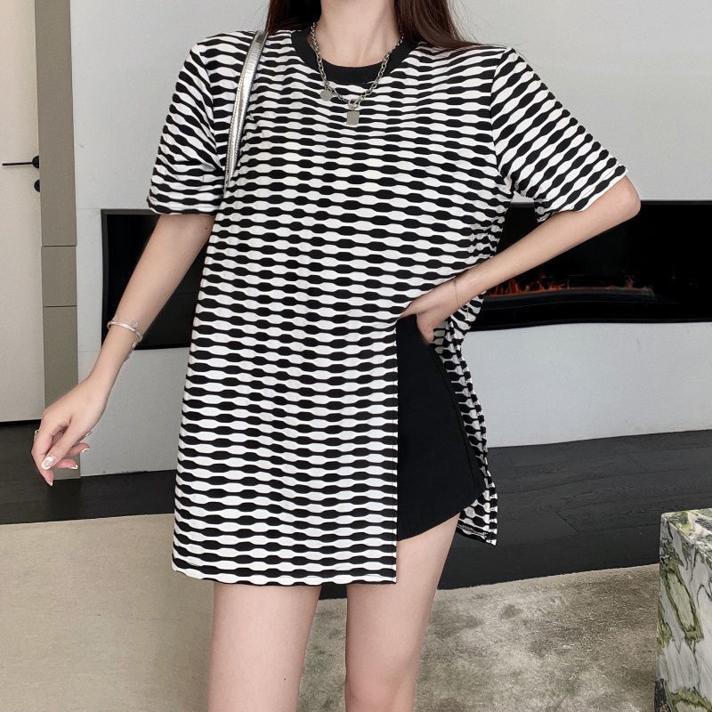 Áo Thun Tay Ngắn Cổ Tròn Dáng Rộng Kẻ Sọc Xẻ Tà Trẻ Trung Hợp Thời Trang