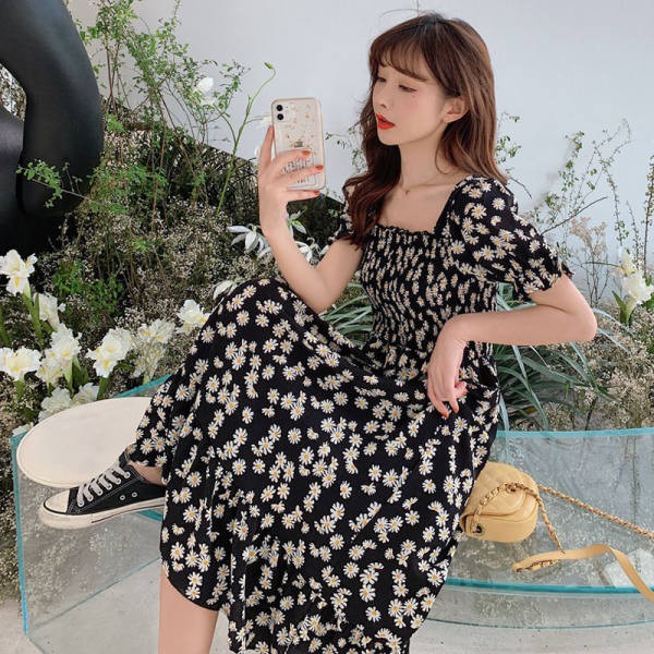 Summer Warm Flexible Retro Small Fragile Daisy Dress New Ground Fork Word Shoulder Neck Temperament Skirt