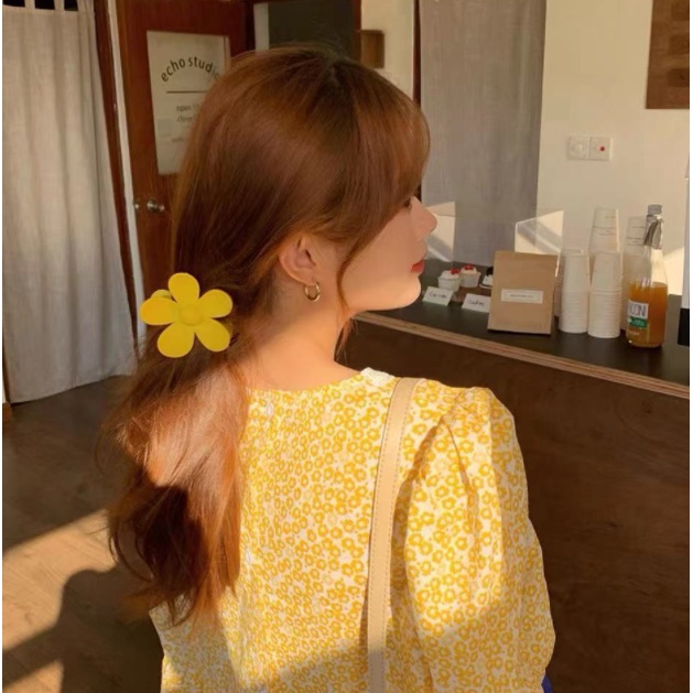 Kẹp tóc càng cua hình hoa mai 5 cánh  Clovershop68