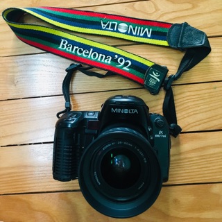 Máy ảnh film Minolta 807si + lens Minolta xi 28-80 ngàm A