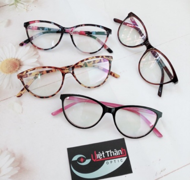 Kính mắt mèo đủ màu sếch vừa lắp được cận | BigBuy360 - bigbuy360.vn