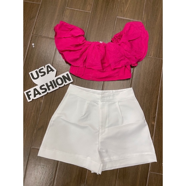 Set áo croptop trễ vai bèo tầng phối quần short trắng tafta - USA FASHION