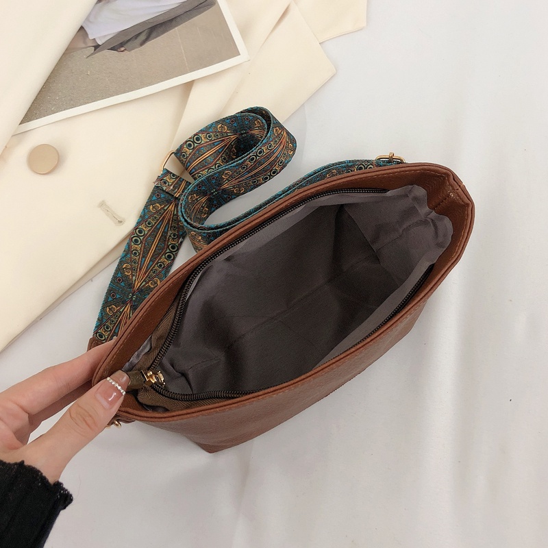 Túi Đeo Vai Thiết Kế Mới Thời Trang Theo Phong Cách retro Dành Cho Nữ