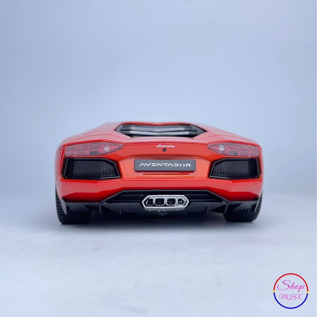 Xe mô hình sắt Lamborghini Aventador Lp700 tỉ lệ 1:24 hãng Welly Tặng kèm bộ biển số