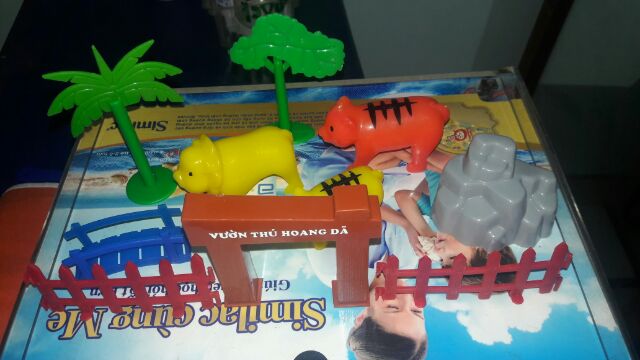 Set mô hình đồ chơi 3 bộ vườn thú