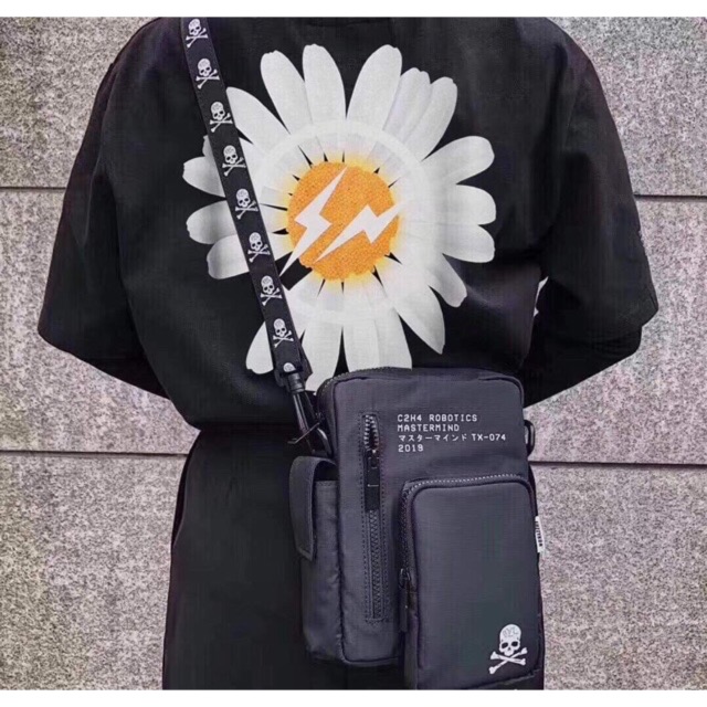 Áo thun unisex hoa cúc G.D