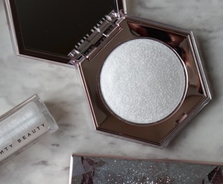 Phấn highlight Fenty - Diamond bomb