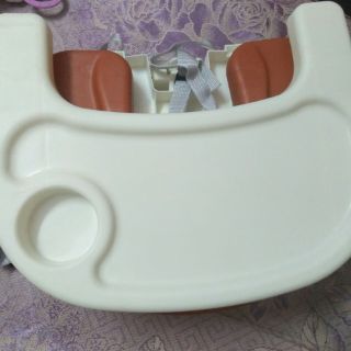 Ghế ăn dặm cho bé