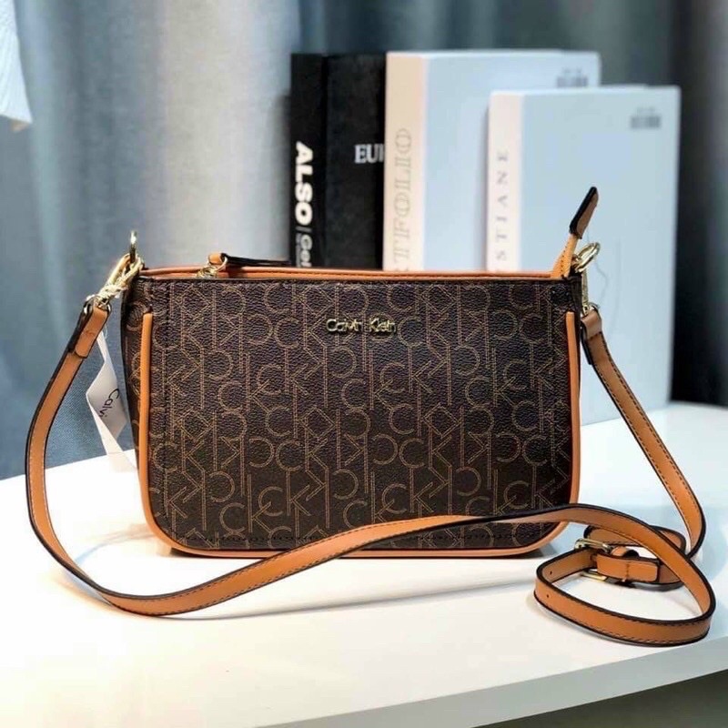 (SALE) Túi Ck đeo chéo phối màu