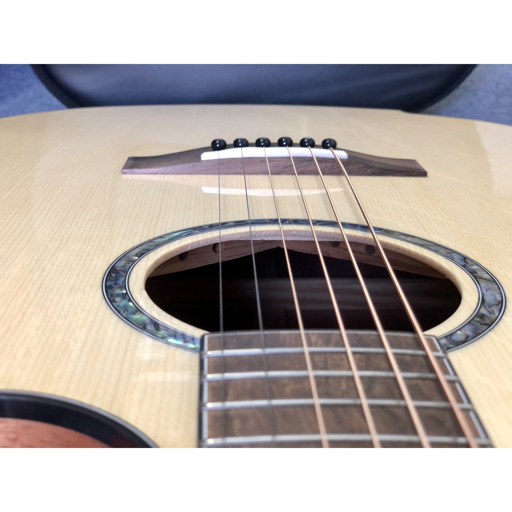 Đàn Guitar Acoustic Thuận Guitar AT04Cx Custom 2021 Bản Nan cầu lỗ