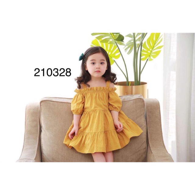 Váy rớt vai