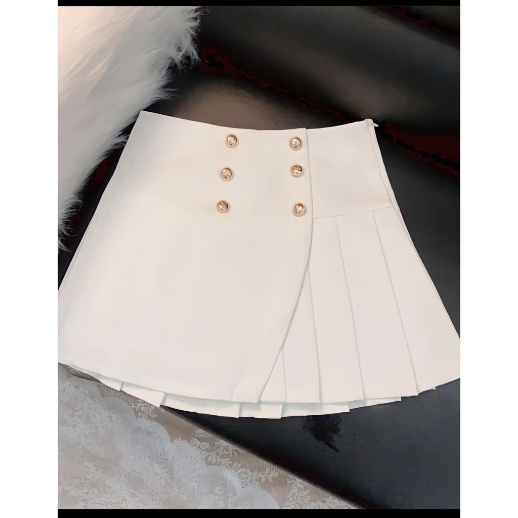 Chân váy ngắn chữ A vạt chéo xếp ly 3 khuy lưng cao 2 màu trắng, đen sz S,M | BigBuy360 - bigbuy360.vn