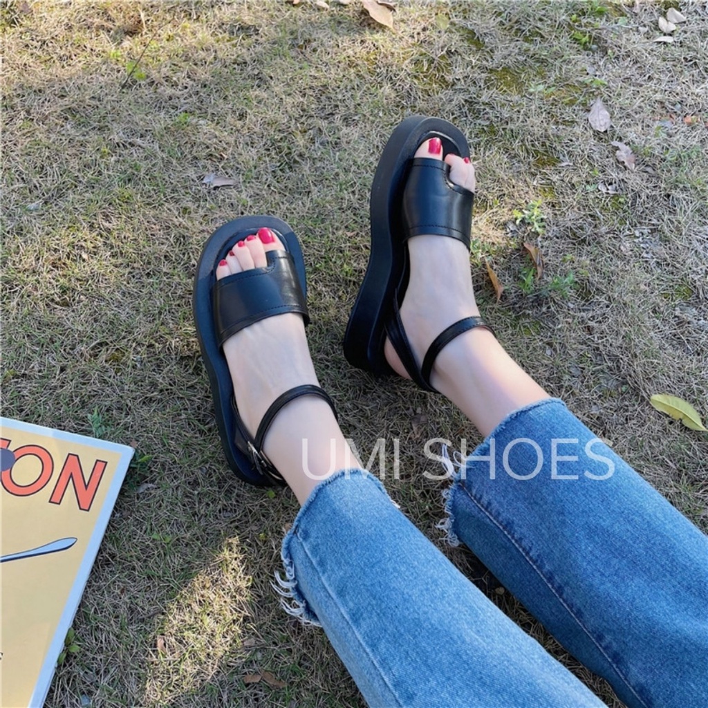 Dép sandal nữ xỏ ngón quai ngang đế bằng chống trơn đơn giản nhẹ nhàng mũi tròn đi chơi biển đẹp đi mưa mới hottrend