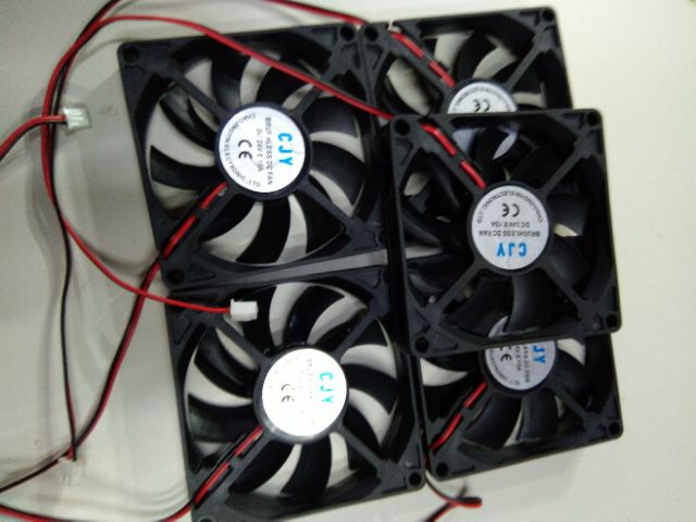 Quạt tản nhiệt 12V  và 24V các kích thước.