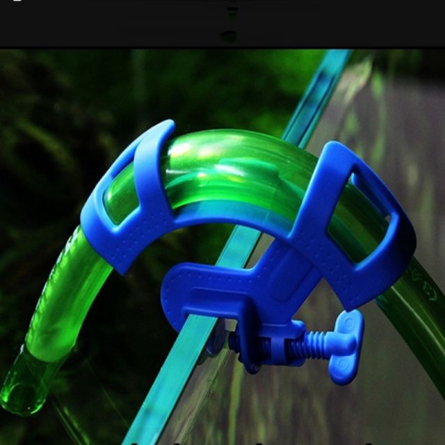 Kẹp ống thay nước